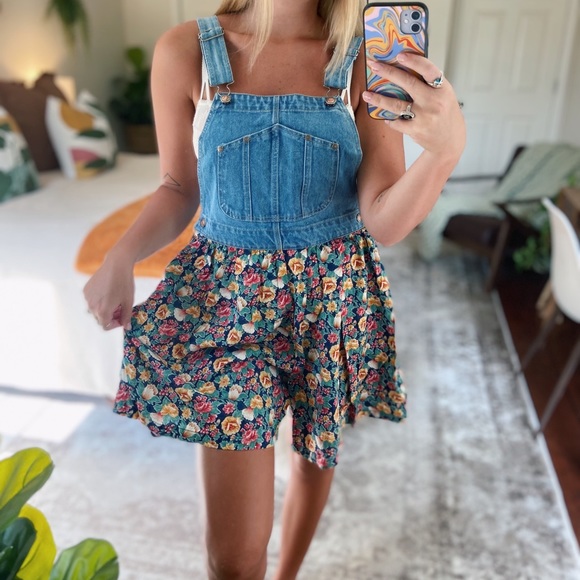 Vintage Denim - Vintage Floral Overalls 💐
